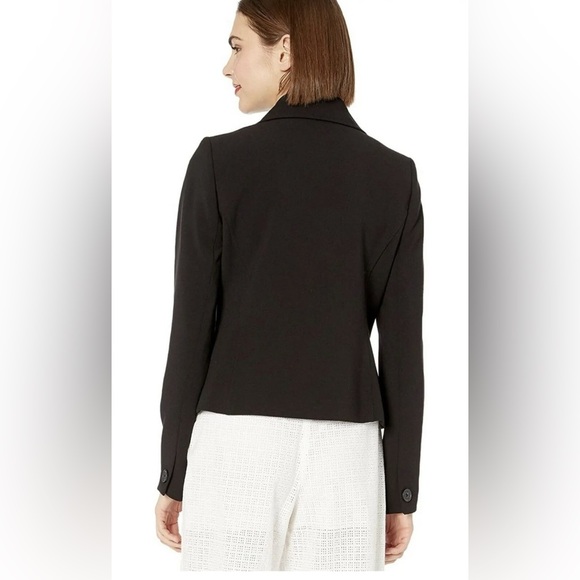 Karl Lagerfeld Paris Women's Four Pocket Peter Pan Collared Jacket, Black - Picture 7 of 10